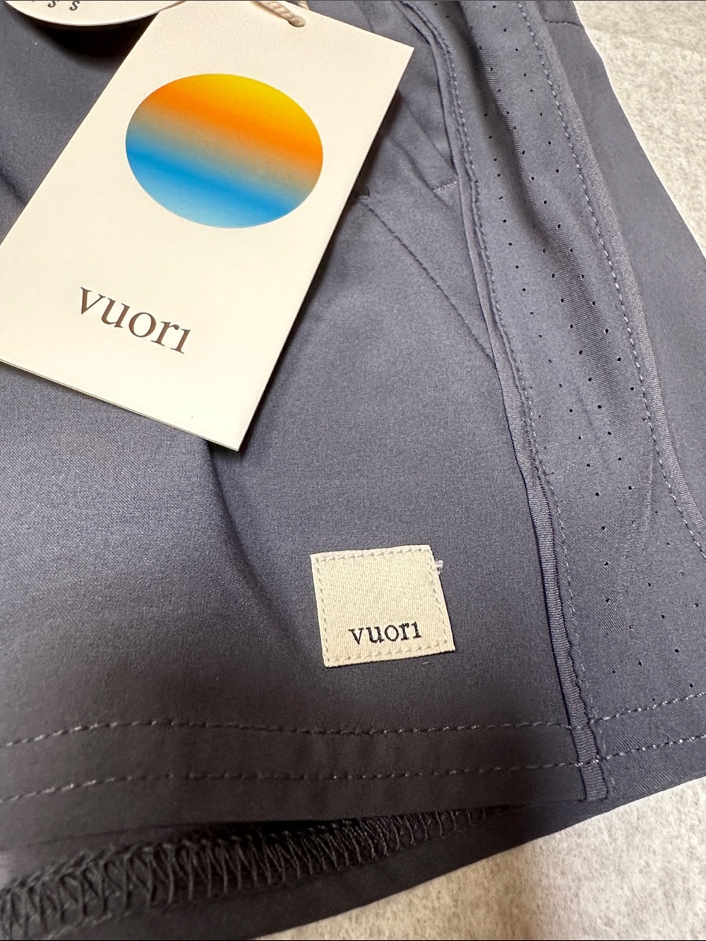 Vuori Azure dash Shorts with Elastic Waist and Zip Pockets - Picture 5 of 5